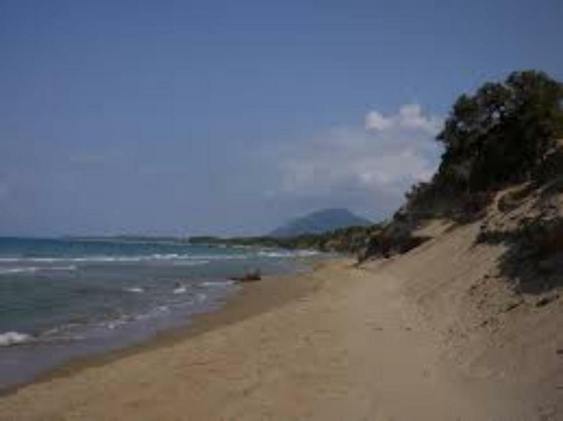Issos Apartments Агиос-Георгиос Экстерьер фото